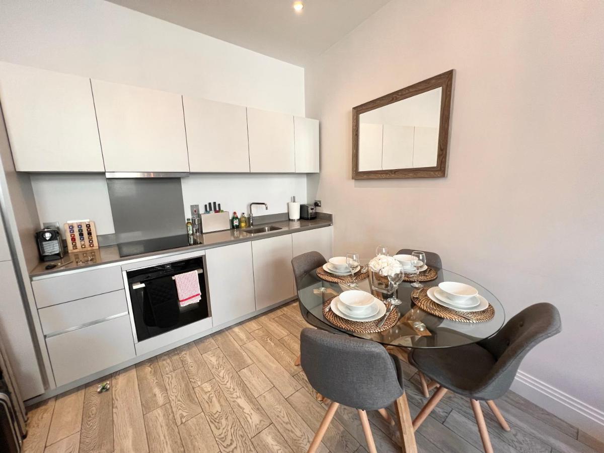 Urban Living'S - Windsor Castle Luxury Apartments Exterior photo